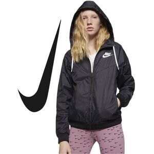 Nike Women Sportswear The‎ Windrunner Jacket - Size S